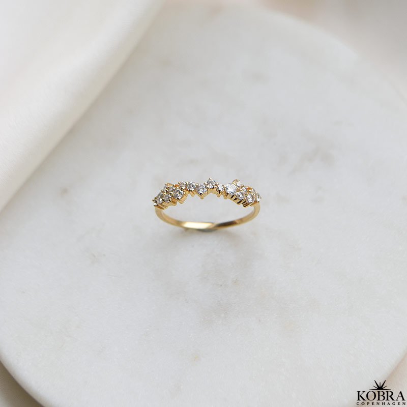 "Mikami" 18 carat gold plated ring with white stones