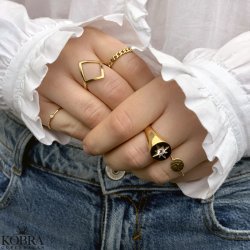 "Frida" enkel 18 karat forgyldt ring med hvid zirkonia