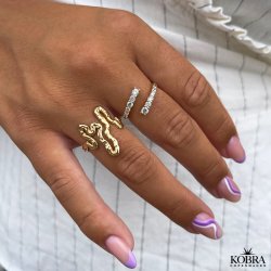 "Adine" guld ring med sten