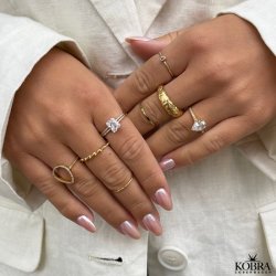 "Lucy" enkel guld ring med blgrn eller lilla sten