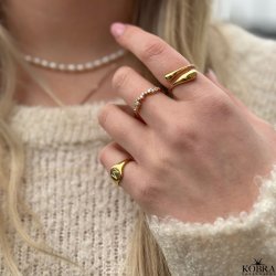 "Mikami" 18 carat gold plated ring with white stones