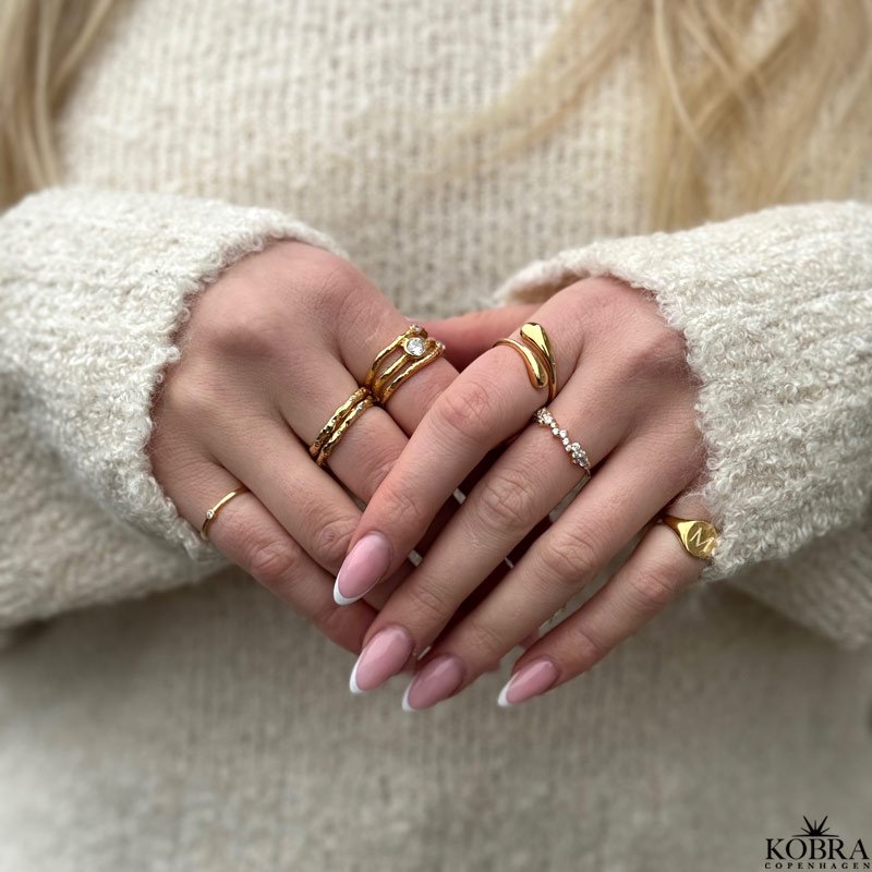 "Barcelona" 18 karat forgyldt signet / cocktail ring med personlig gravering