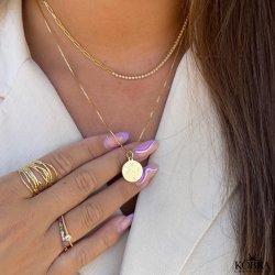 "Precious" guld amulet med kryds gravering