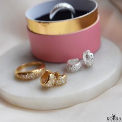 "Nova Moon" chunky guld ring med sten