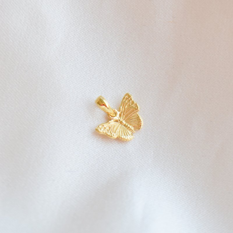 "Luma" Charm - gull sommerfugl