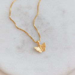 "Luma" Charm - gull sommerfugl