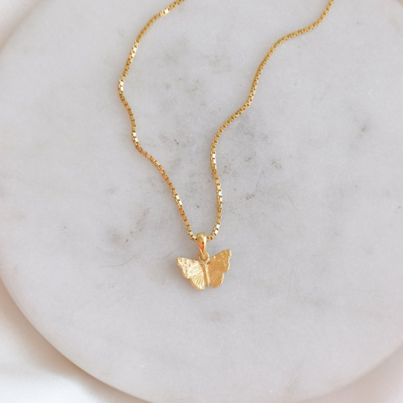 "Luma" Charm - gull sommerfugl