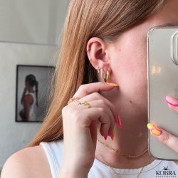 "Kaia" guld kors restik med sten 