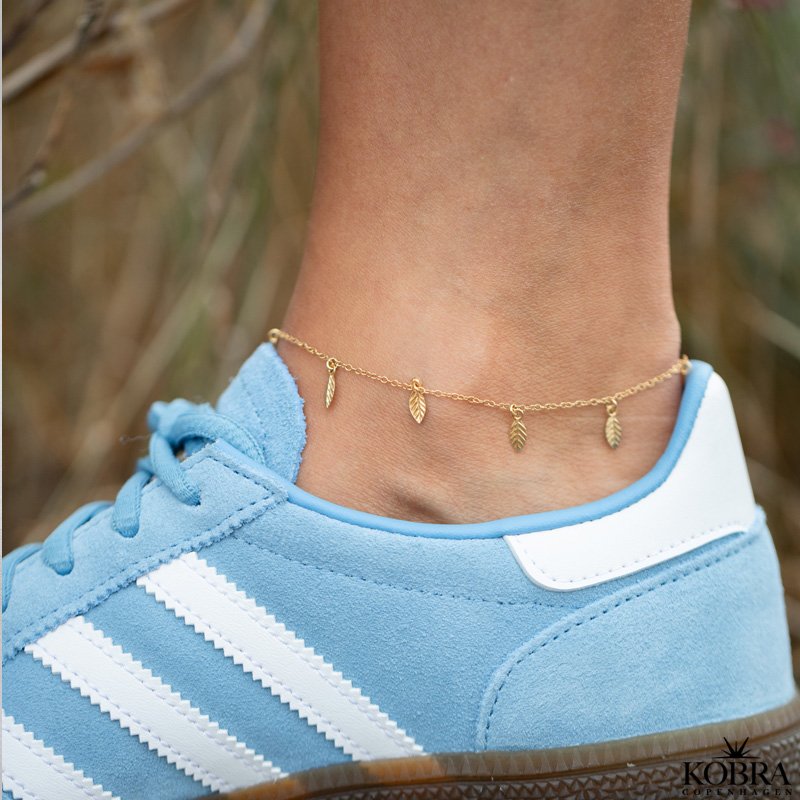 "Hoja" guld ankelkde med blad vedhng