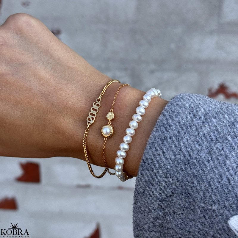 "Margrethe" classic pearl bracelet with freshwater pearls