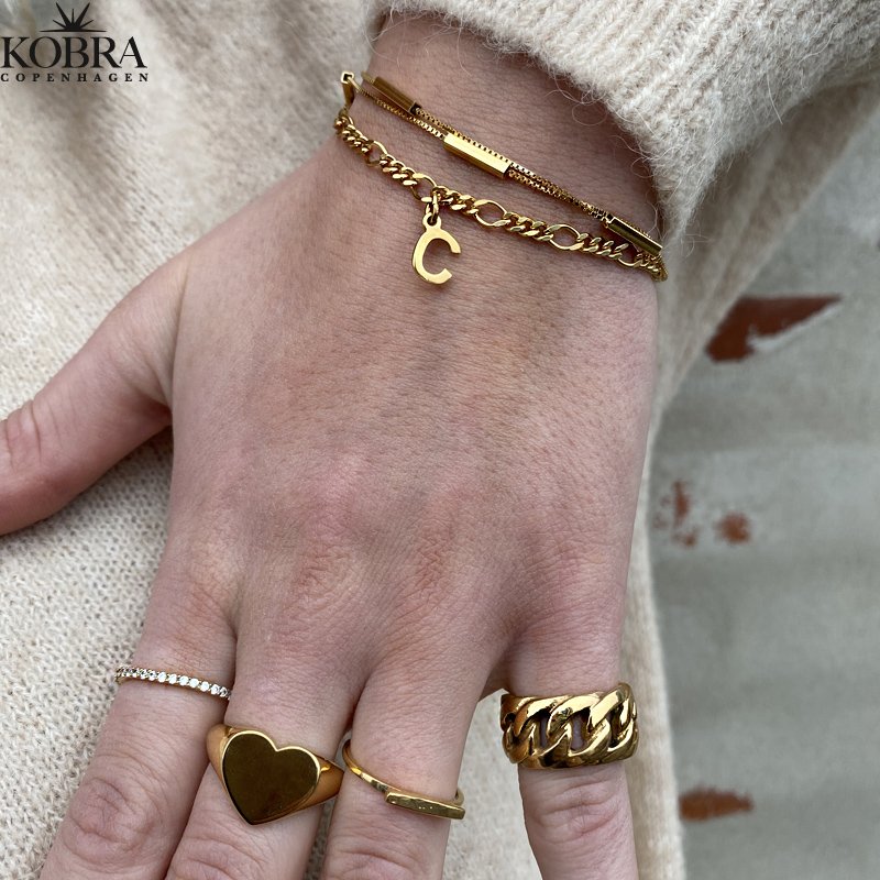 "Hawaii" 18 carat gold plated ring with white stones