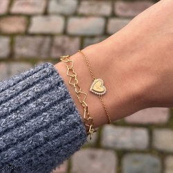 "Alara" gold bracelet with gold hearts