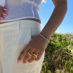 "Royal" perle armbnd med guld kugler