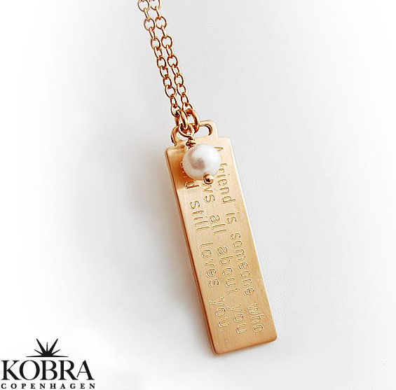 ID Tag "Guldbarre" med ferskvandsperle og inklusiv din personlige gravering