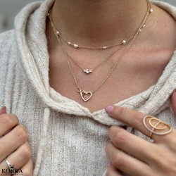 "Monaco" perle halskde / choker i guld med hvide ferskvandsperler