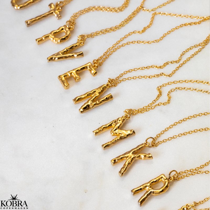 "Atlas" necklace with your letter in 18 carat gold-plated
