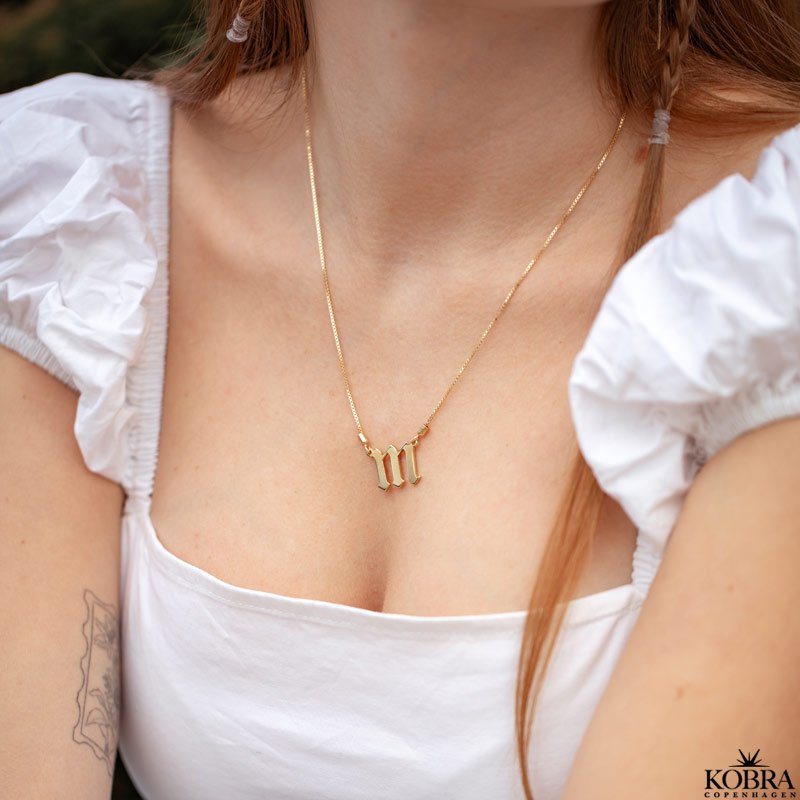 "Bronx" 18 karat forgyldt bogstav halskde med dit bogstav