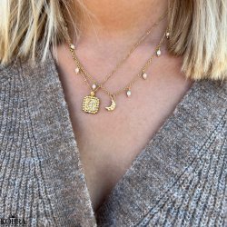 "Moon" gold necklace with pearls and hammered moon
