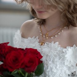 Konfirmations smykke - 18 karat forgyldt hjerte med kors og din indgravering