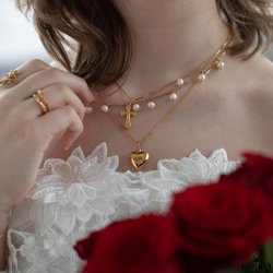 Konfirmations smykke - 18 karat forgyldt hjerte med kors og din indgravering