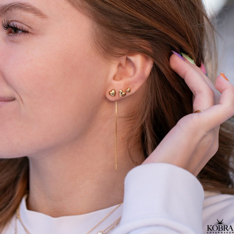 "Liva" small earrings with small gold hearts