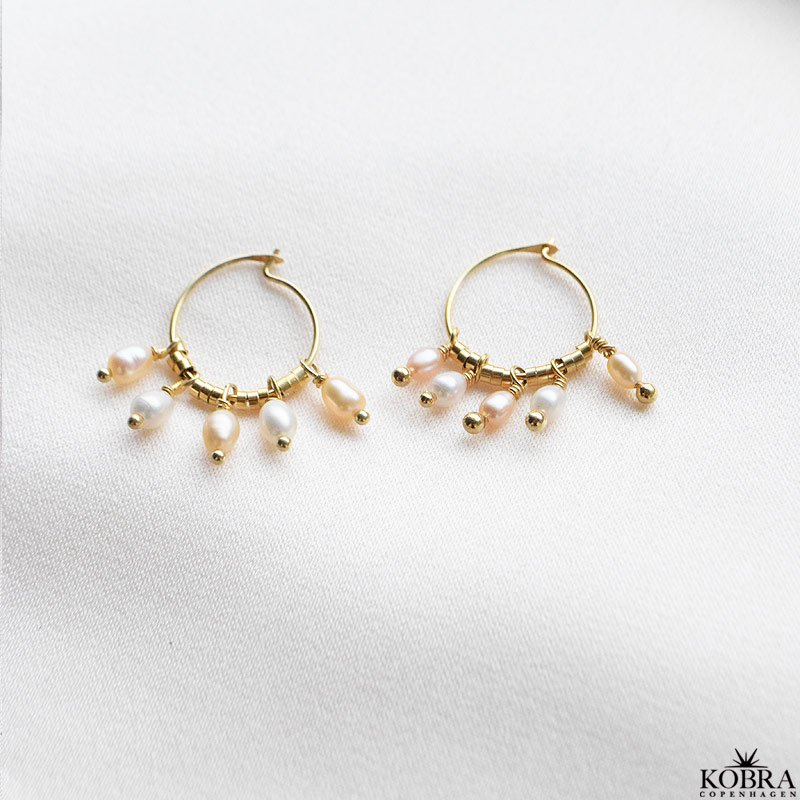 "Wilma" small gold hoops with pearls