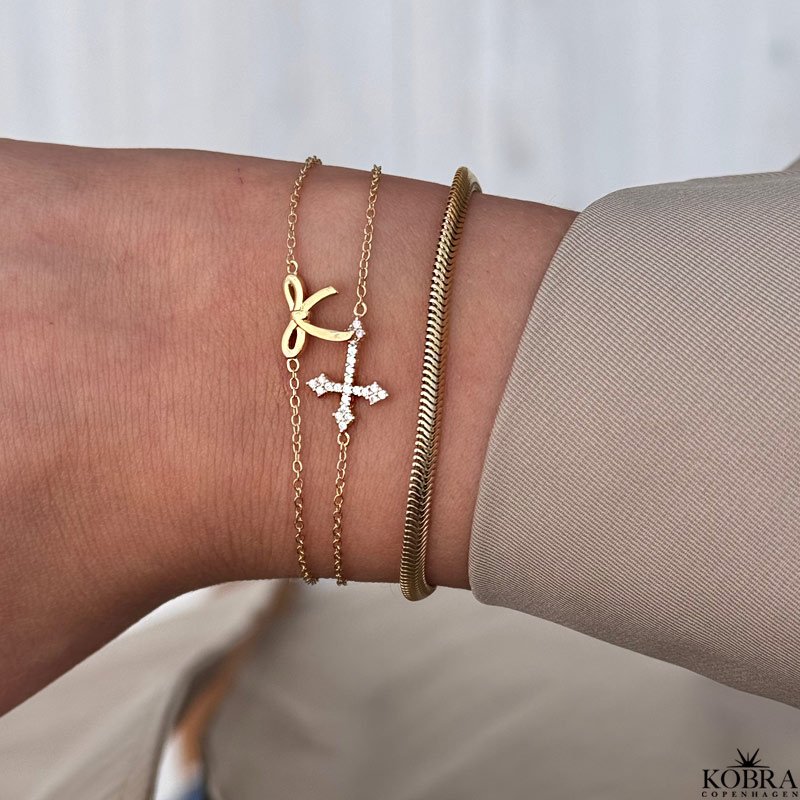 "Leila" 18 carat gold plated bracelet with bow