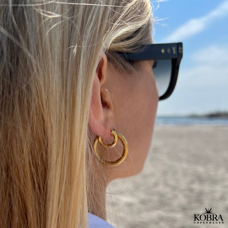 "Mini Malibu" guld hoops