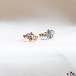 "Angelina" sm hoops i guld med farvede sten