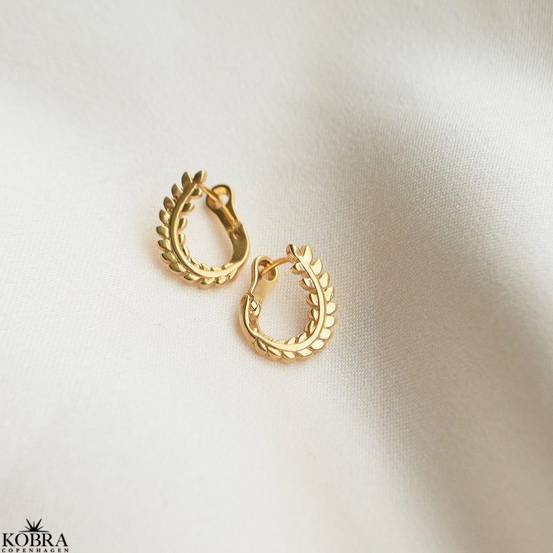 "Freja" drbeformet guld reringe med blade