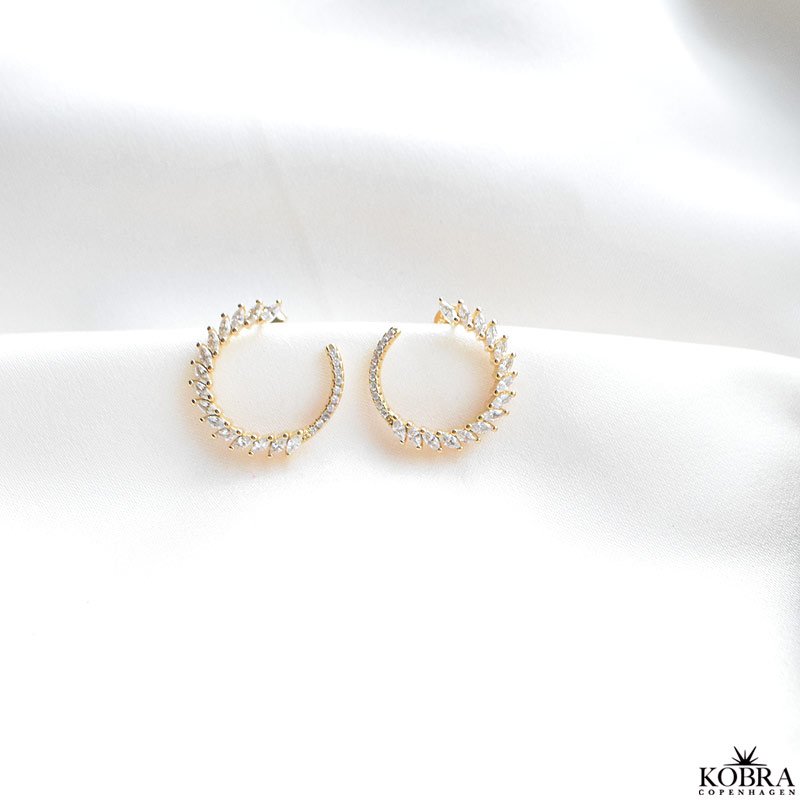 "Gabriella" gold earrings with round and oval white stones