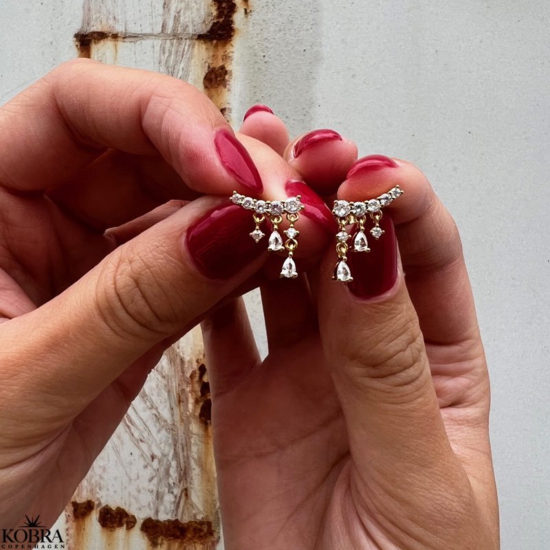 "Nora" gold earrings with hanging drop stones