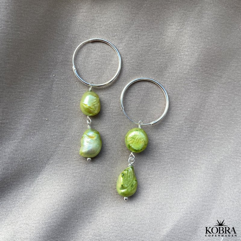 "Sugar" silver earrings with green freshwater pearls
