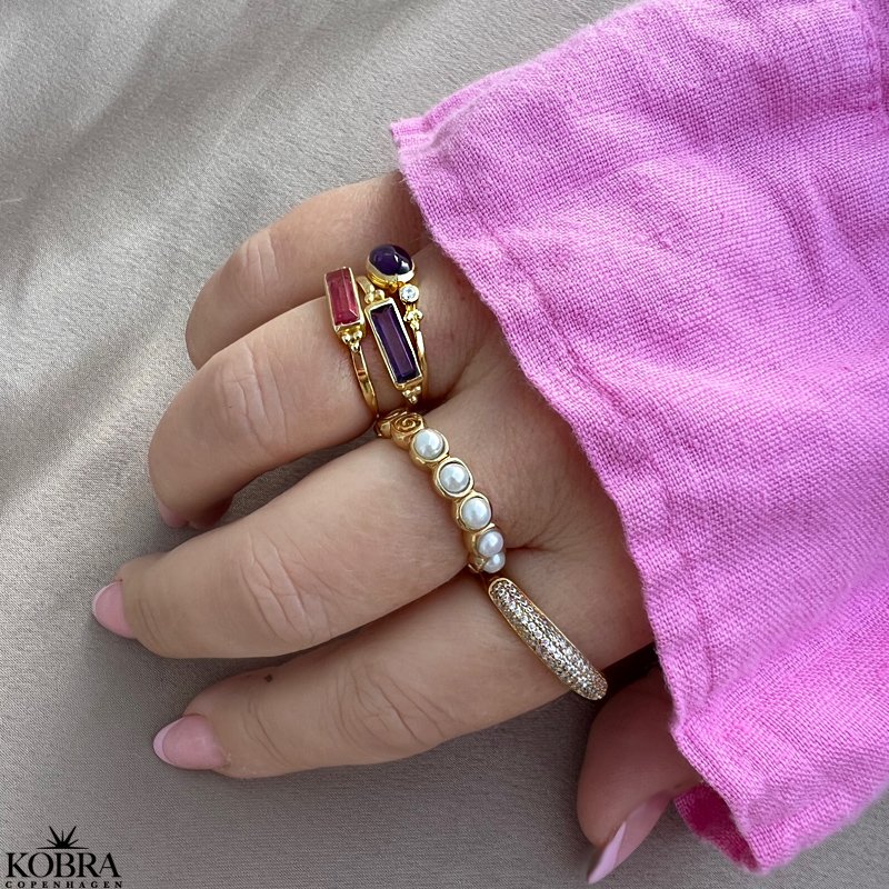 "Melody" 18 carat gold-plated ring with Amethyst