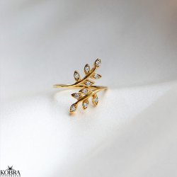 "Viva" gold-plated ring with white stones and leaves