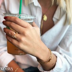 "Zoey" Bogstav ring i 18 karat forgyldt med hvide sten