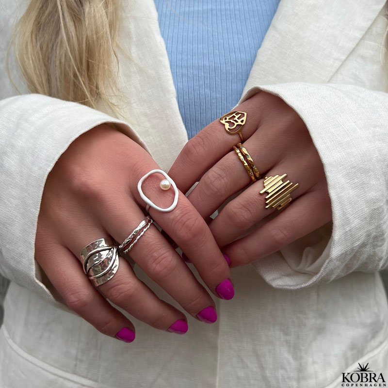 "Hailey" enkel slv ring med hvide sten