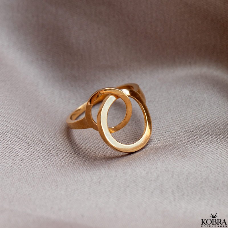 "Unity" guld ring med cirkler