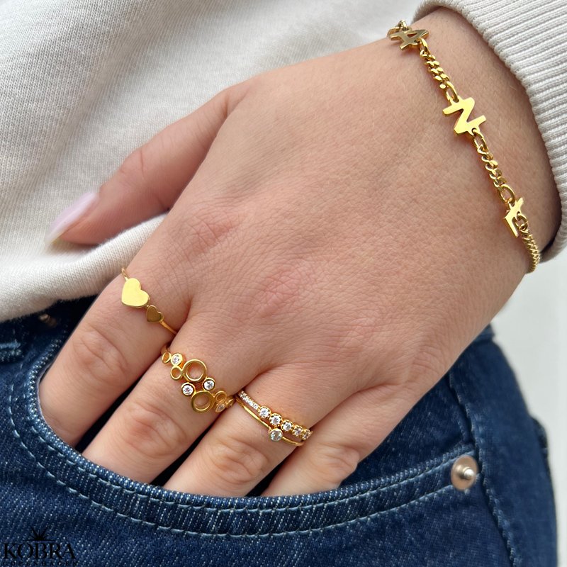 "Lila" enkel guld ring med hjerter