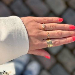 "Junie" heart ring in gold with stones