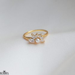 "Windy" gold ring in unique design