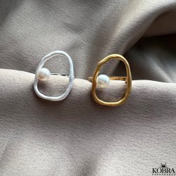 "Selma" large gold ring with freshwater pearl