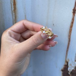 "Marina" gold leaf ring with pearls