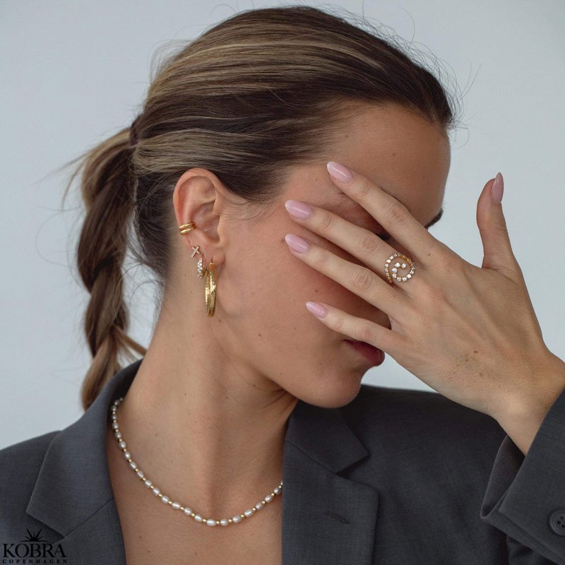 "Mikami" gold hoopshoop with stones and unique design (medium)