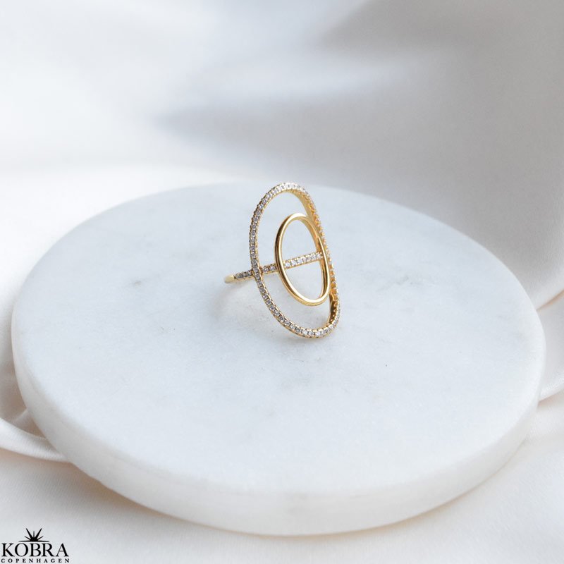 "Corina" forgyldt ring med zirkonia sten
