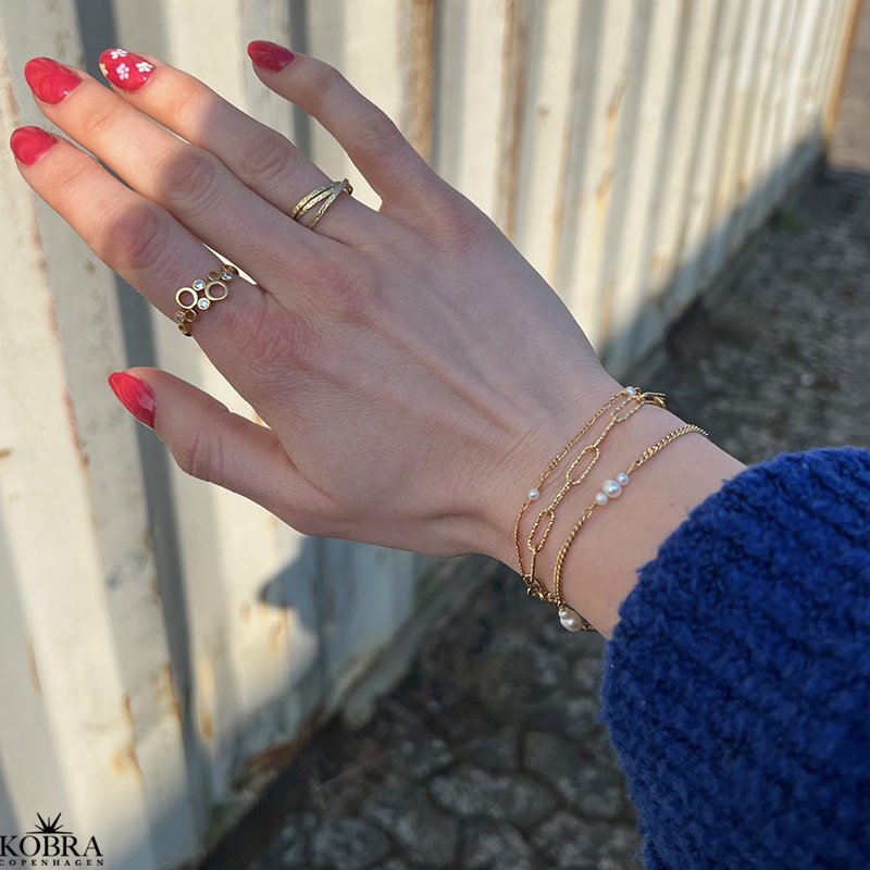 "Malia" handmade gold bracelet with small pearls