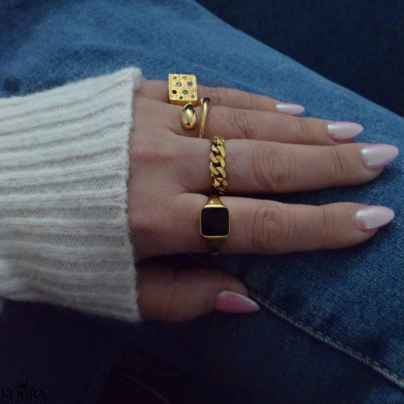 "Midnight" 18 karat forgyldt signet ring med sort onyx