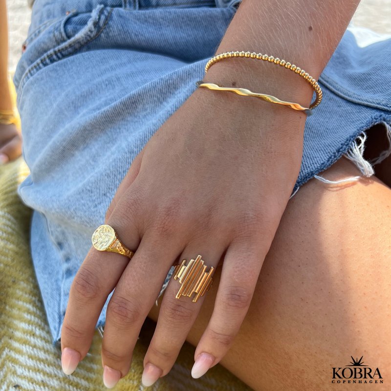 "Envy" Chunky guld ring i organisk design