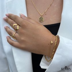 "Precious" guld amulet med kryds gravering