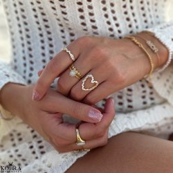 "Mikami" 18 carat gold plated ring with white stones